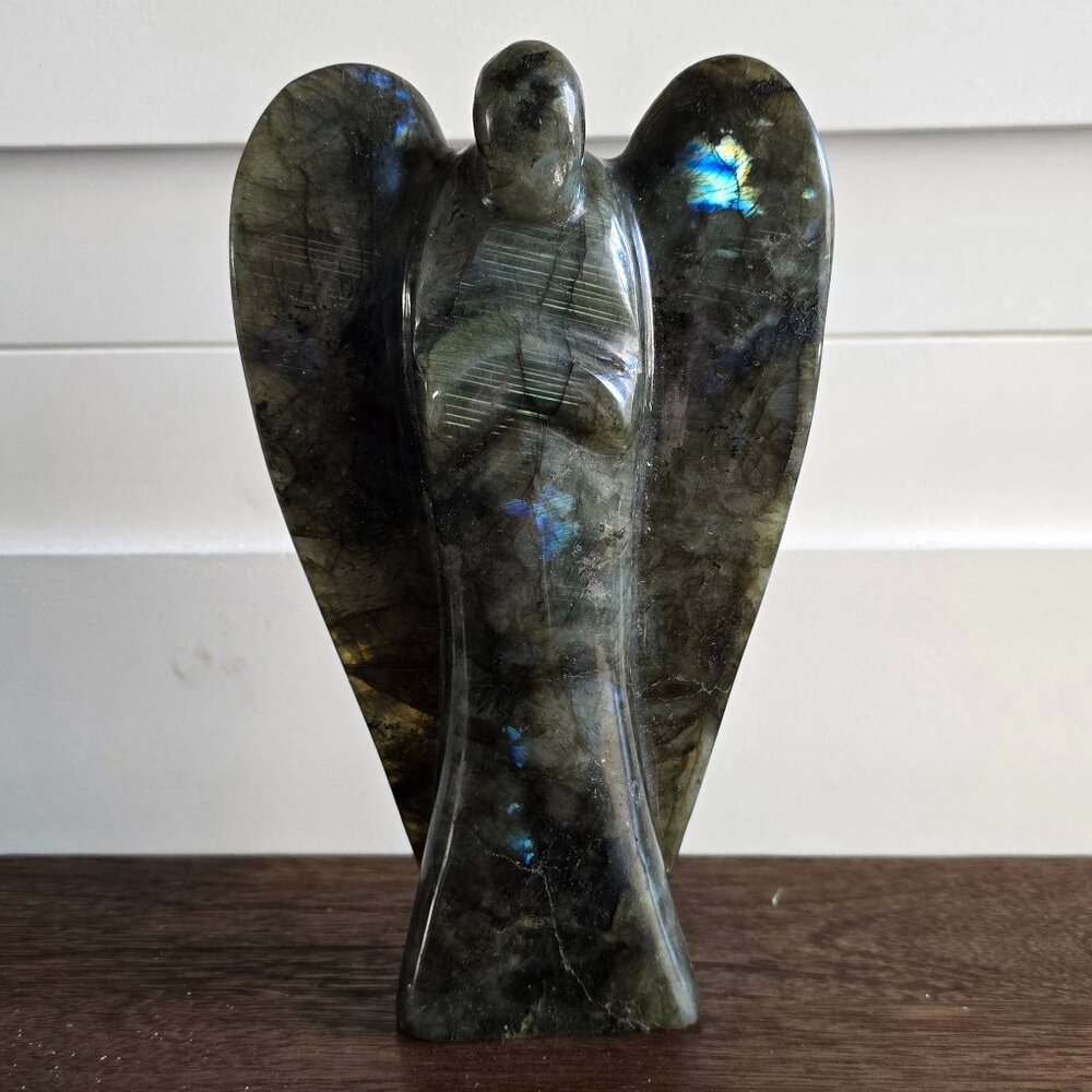 Labradorite Angel – Intuition • Transformation • Divine Protection